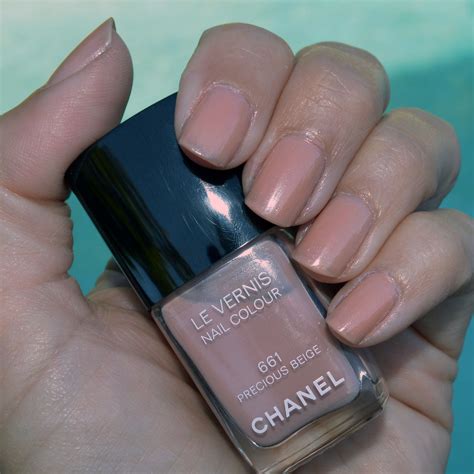 chanel beige nail polish